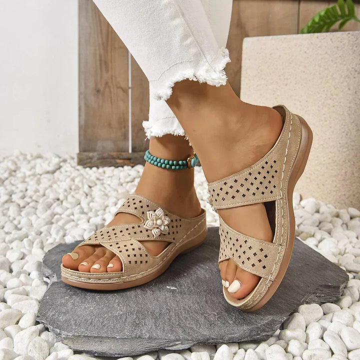 KRISTINA - ORTHOPÄDISCH BLUME LÄSSIG KEILABSATZ SANDALEN