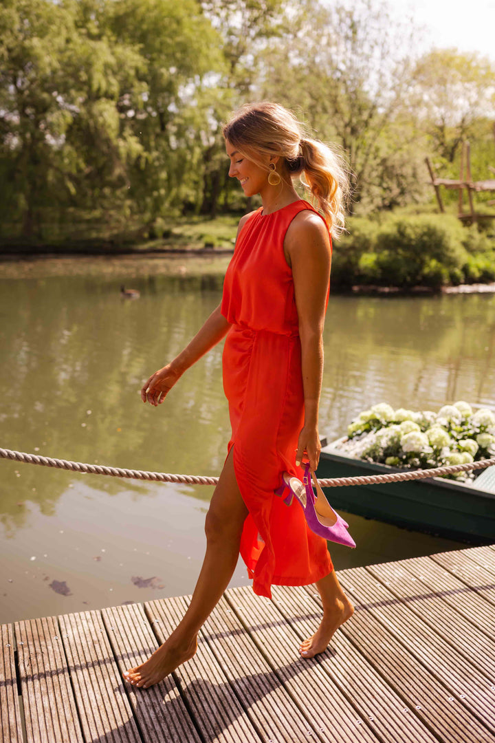 CAMILLE - ELEGANTES KLEID MIT RUNDHALSAUSSCHNITT